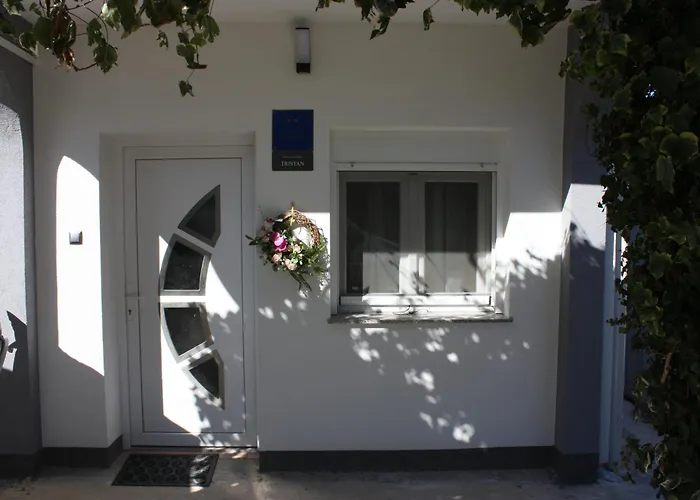 Апартаменты Tristan Задар